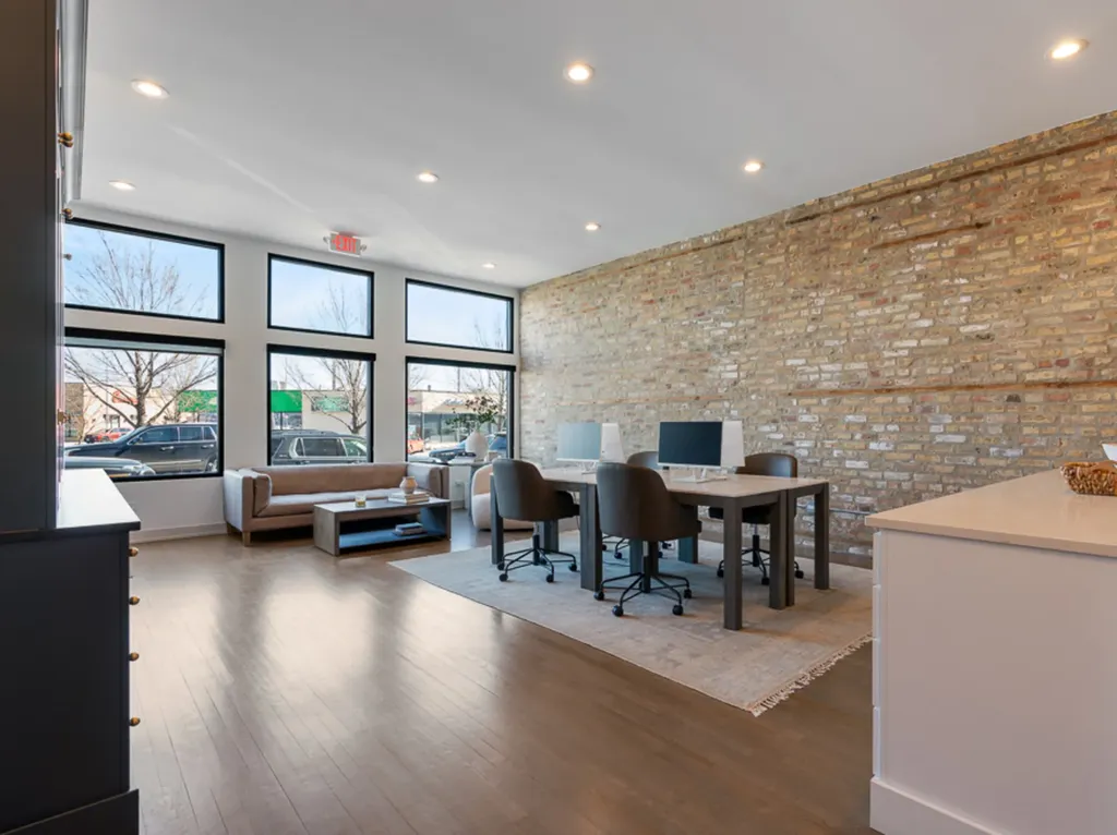 2370 North Elston Court Chicago IL 60614