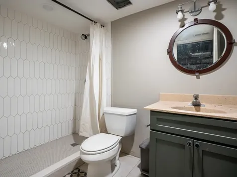 2370 North Elston Court Chicago IL 60614
