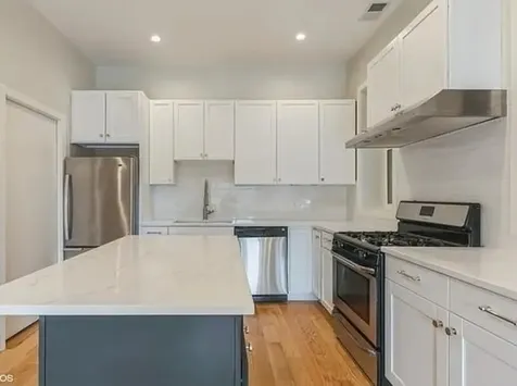 2370 North Elston Court Chicago IL 60614