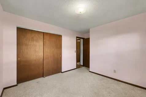 9 Dunlap Woods Sidney IL 61877