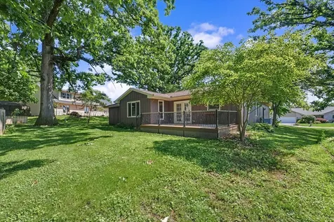 9 Dunlap Woods Sidney IL 61877