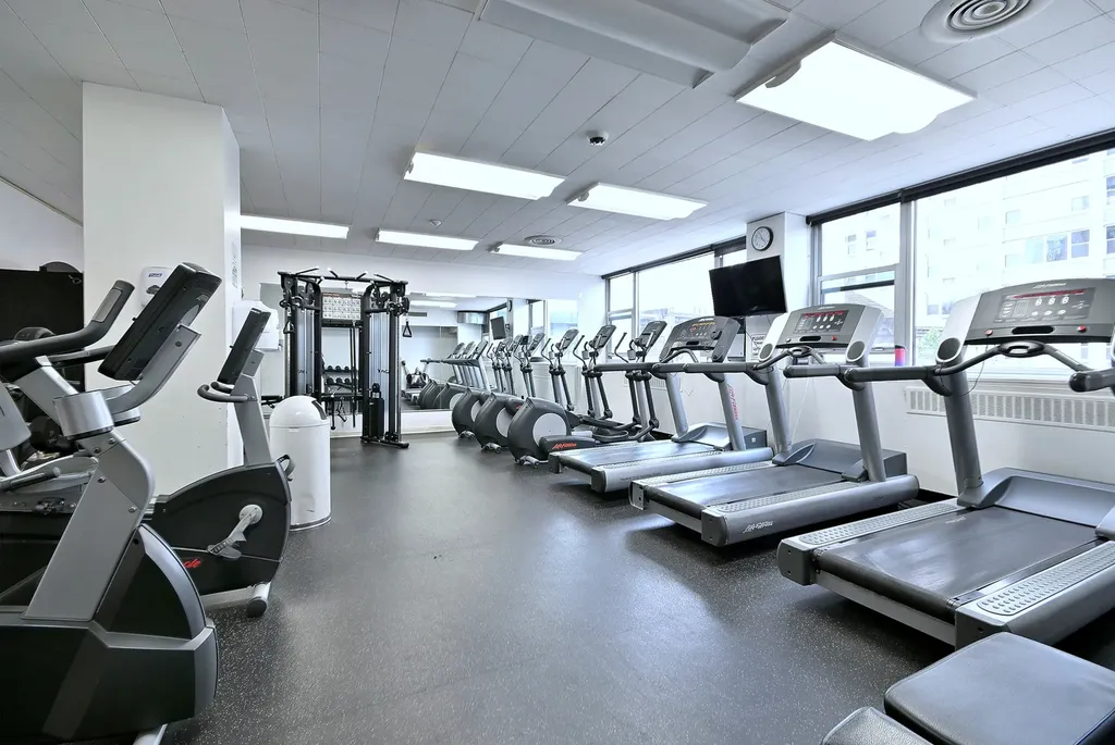 4250 North Marine Drive Chicago IL 60613