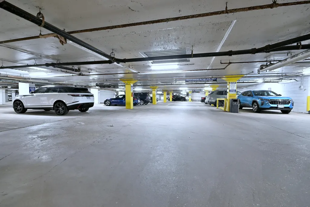 4250 North Marine Drive Chicago IL 60613