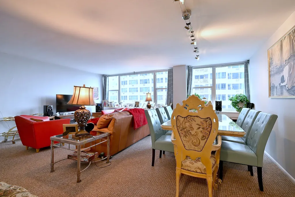 4250 North Marine Drive Chicago IL 60613