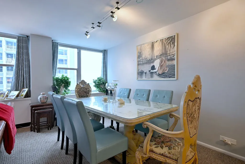 4250 North Marine Drive Chicago IL 60613