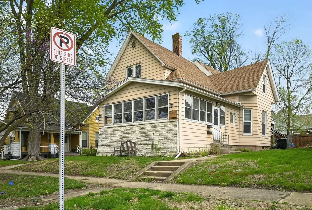 1003 North Lee Street Bloomington IL 61701