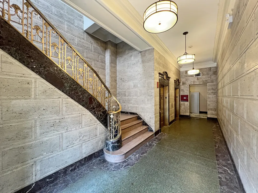4015 North Milwaukee Avenue Chicago IL 60641