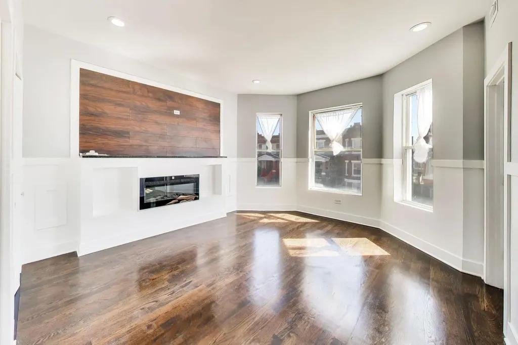 4318 West Cullerton Street Chicago IL 60623