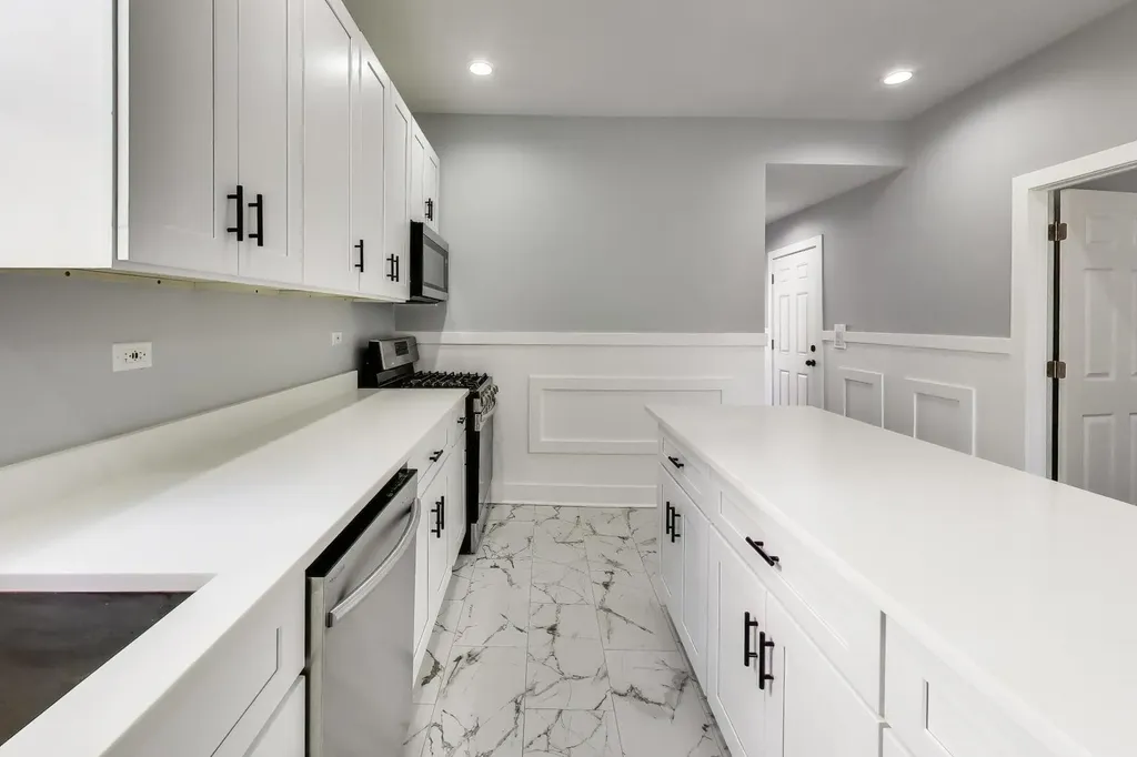 4318 West Cullerton Street Chicago IL 60623