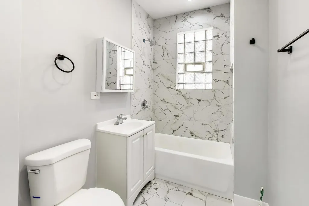 4318 West Cullerton Street Chicago IL 60623