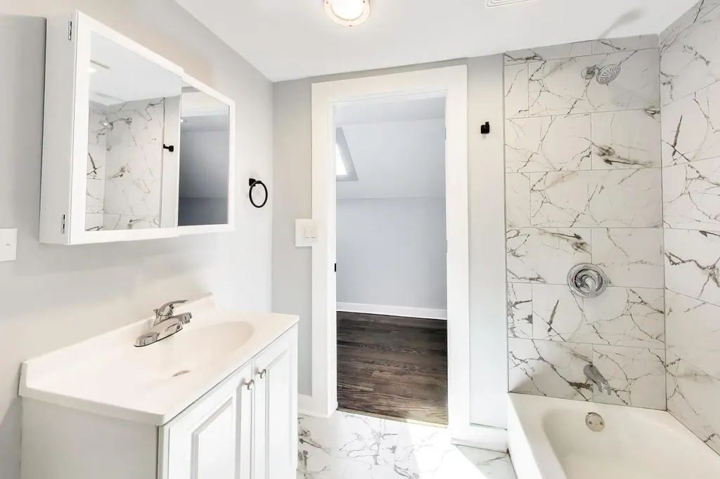 4318 West Cullerton Street Chicago IL 60623
