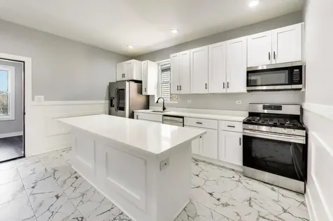 4318 West Cullerton Street Chicago IL 60623