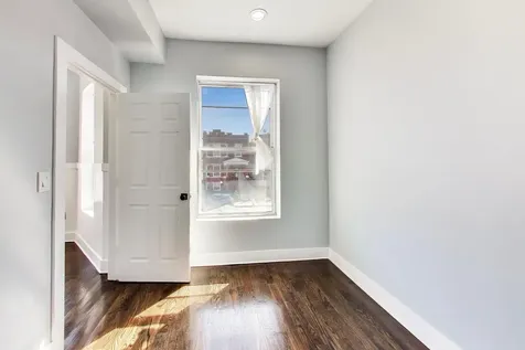 4318 West Cullerton Street Chicago IL 60623
