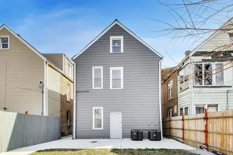 4318 West Cullerton Street Chicago IL 60623