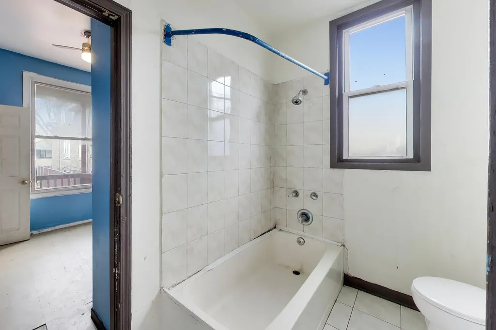 1649 North Latrobe Avenue Chicago IL 60639