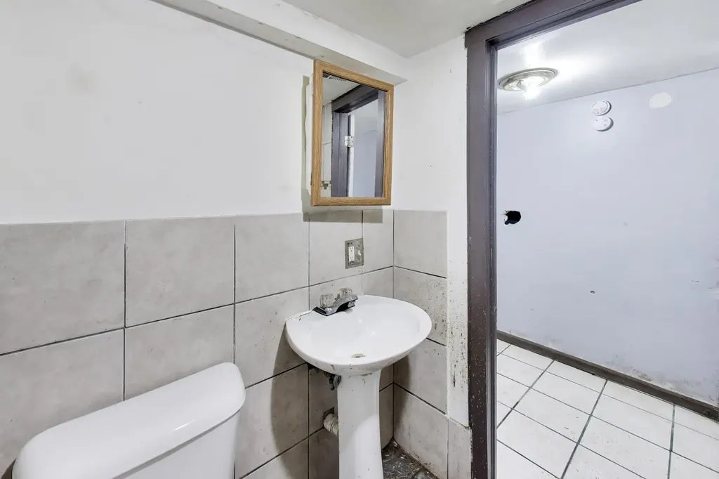 1649 North Latrobe Avenue Chicago IL 60639