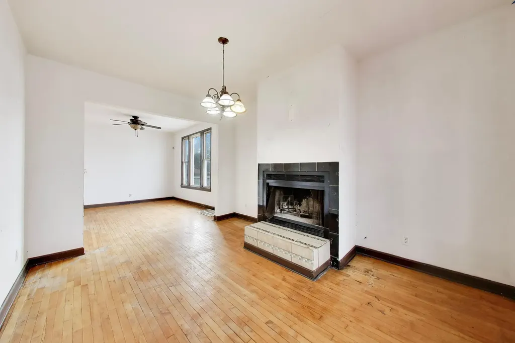 1649 North Latrobe Avenue Chicago IL 60639