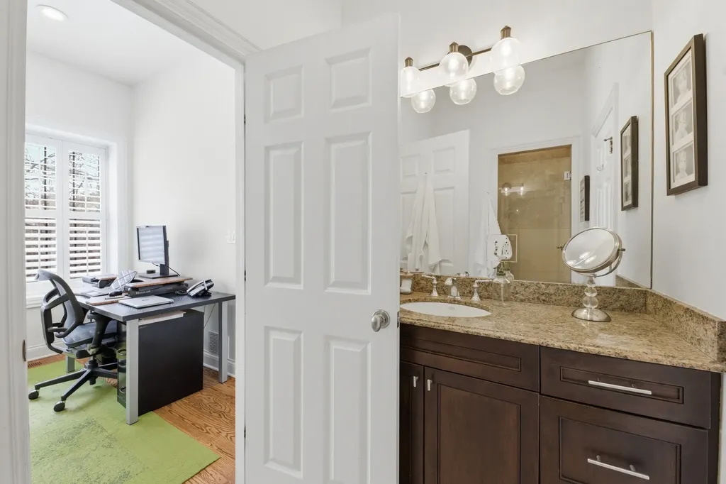 1610 West Ohio Street Chicago IL 60622