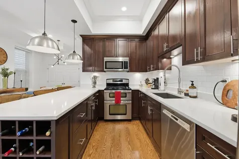 1610 West Ohio Street Chicago IL 60622