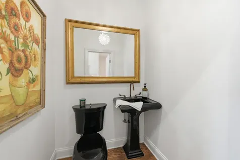 1610 West Ohio Street Chicago IL 60622