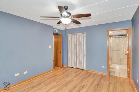 10538 Central Avenue Chicago Ridge IL 60415