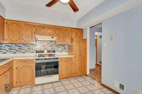 10538 Central Avenue Chicago Ridge IL 60415