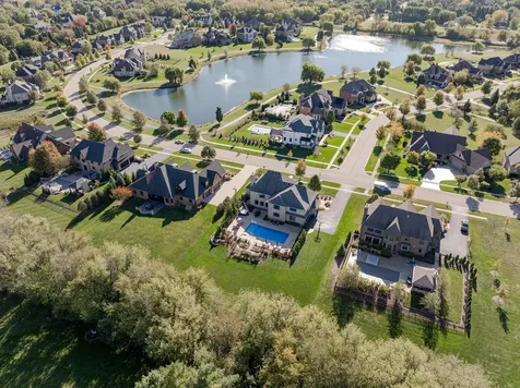 39W364 Longmeadow Lane St. Charles IL 60175