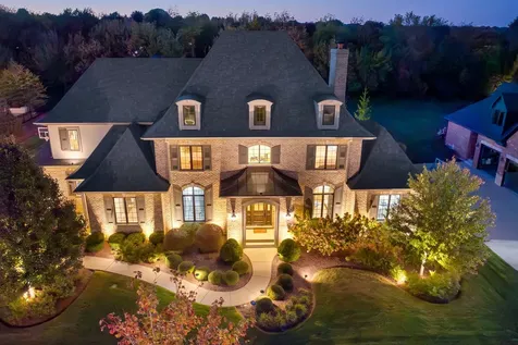39W364 Longmeadow Lane St. Charles IL 60175