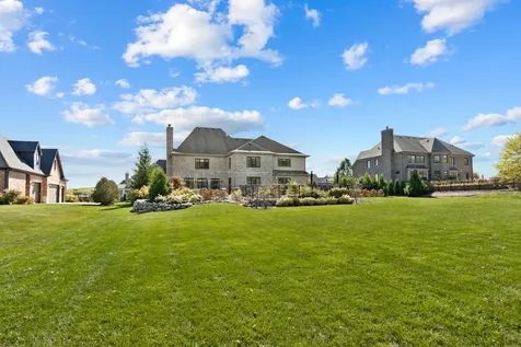 39W364 Longmeadow Lane St. Charles IL 60175