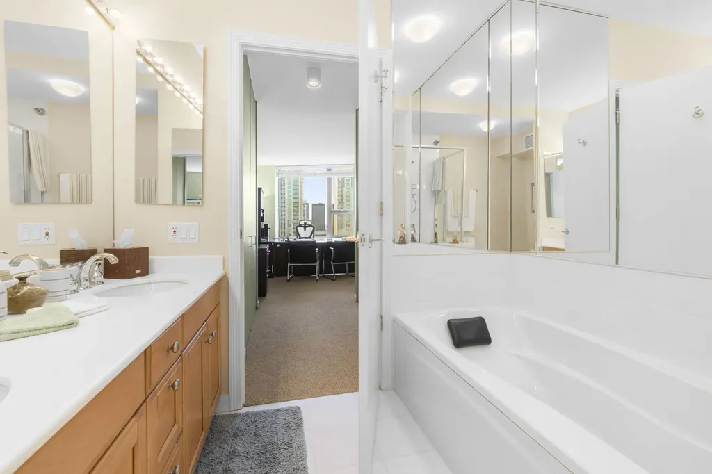 501 North Clinton Street Chicago IL 60654