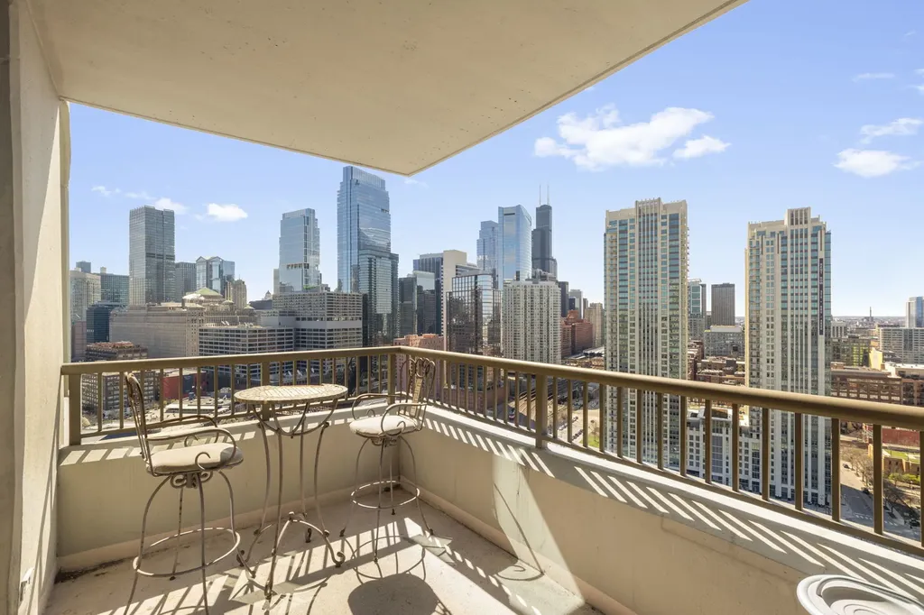 501 North Clinton Street Chicago IL 60654