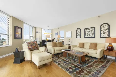 501 North Clinton Street Chicago IL 60654