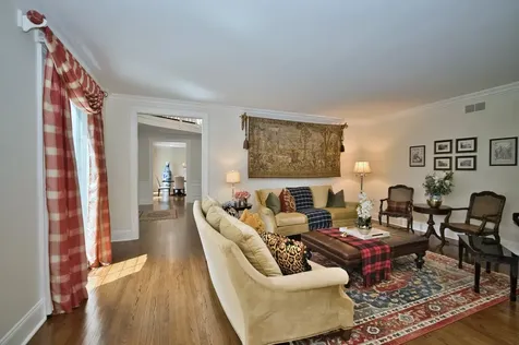 560 Jacqulyn Lane Lake Forest IL 60045