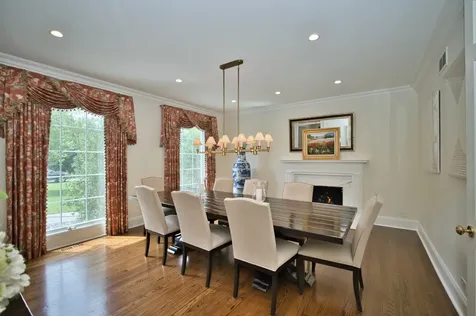 560 Jacqulyn Lane Lake Forest IL 60045
