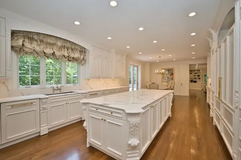 560 Jacqulyn Lane Lake Forest IL 60045