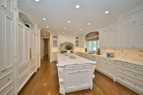 560 Jacqulyn Lane Lake Forest IL 60045