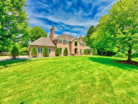 560 Jacqulyn Lane Lake Forest IL 60045