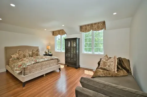 560 Jacqulyn Lane Lake Forest IL 60045