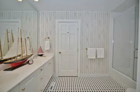 560 Jacqulyn Lane Lake Forest IL 60045