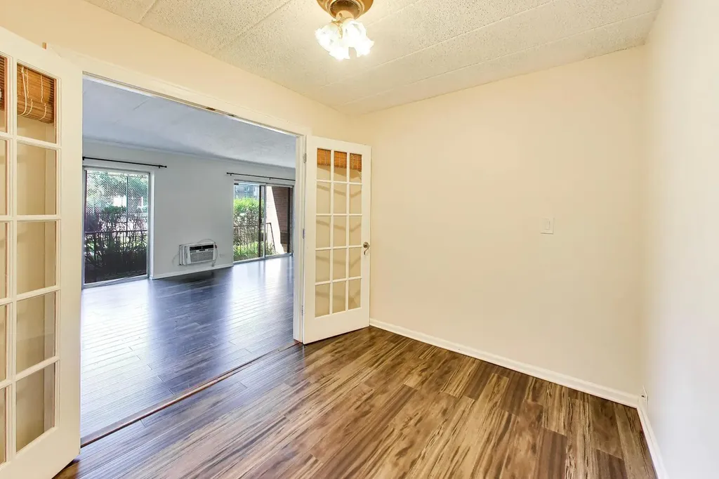 1056 North Mill Street Naperville IL 60563