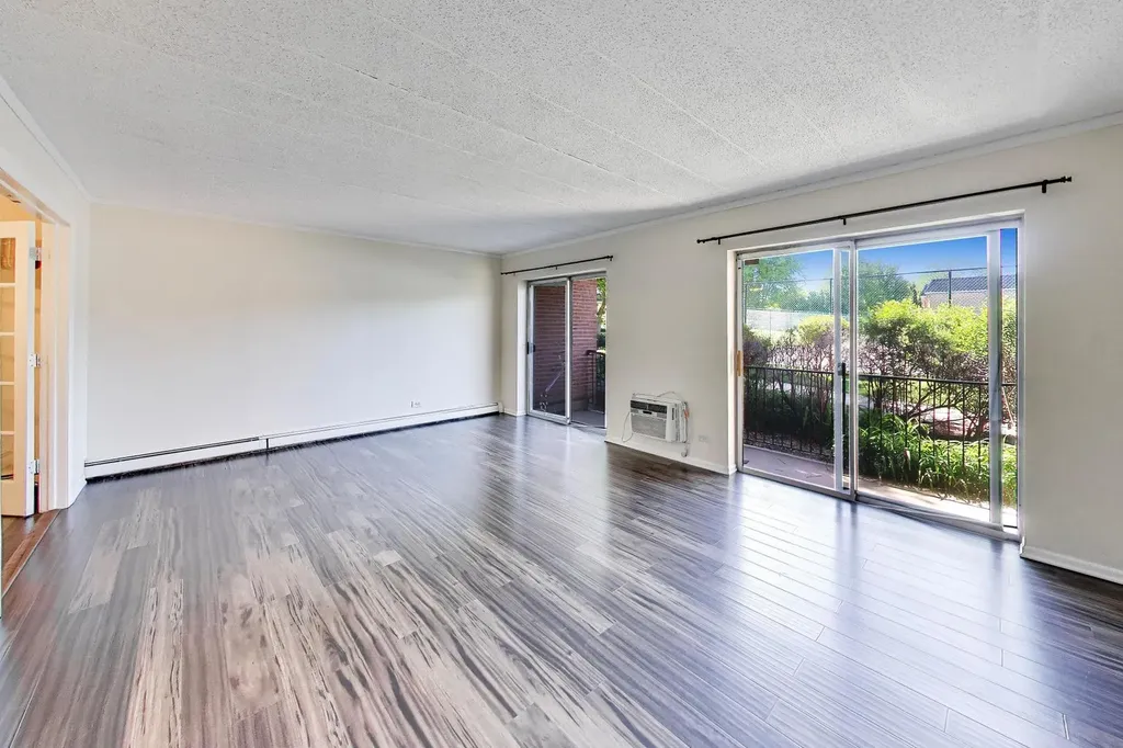 1056 North Mill Street Naperville IL 60563