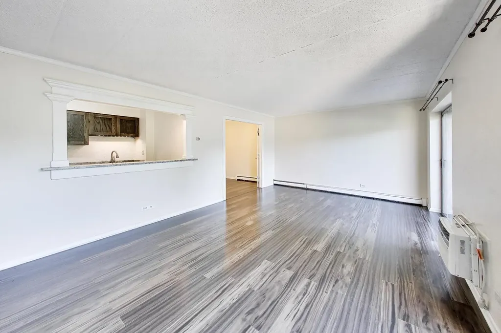 1056 North Mill Street Naperville IL 60563