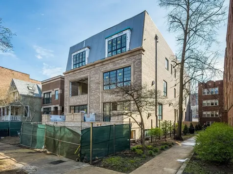 3923 North Janssen Avenue Chicago IL 60613
