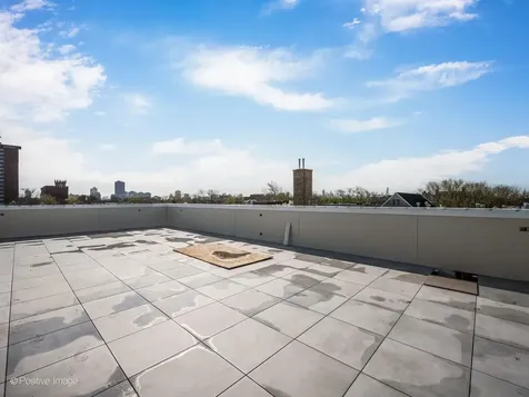3923 North Janssen Avenue Chicago IL 60613
