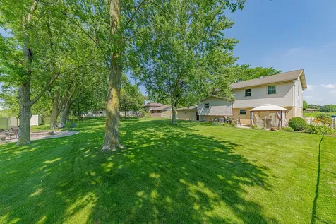 220 Pfaff Drive Frankfort IL 60423