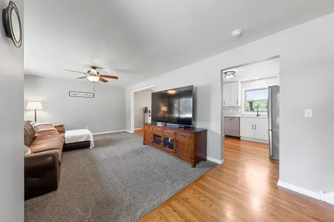 220 Pfaff Drive Frankfort IL 60423