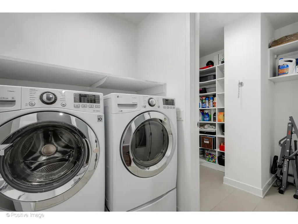 540 West Webster Avenue Chicago IL 60614