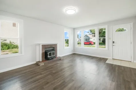313 East Pembroke Street Tuscola IL 61953