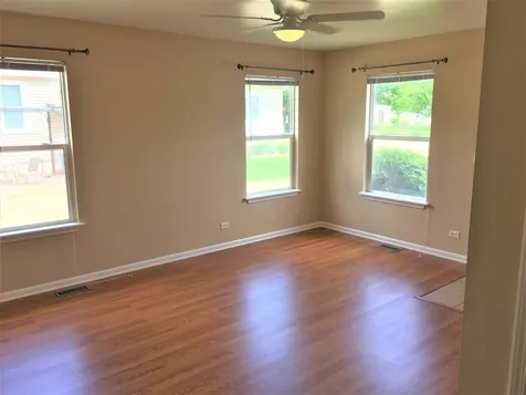 516-520 Stilson Street Earlville IL 60518