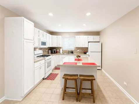 516-520 Stilson Street Earlville IL 60518